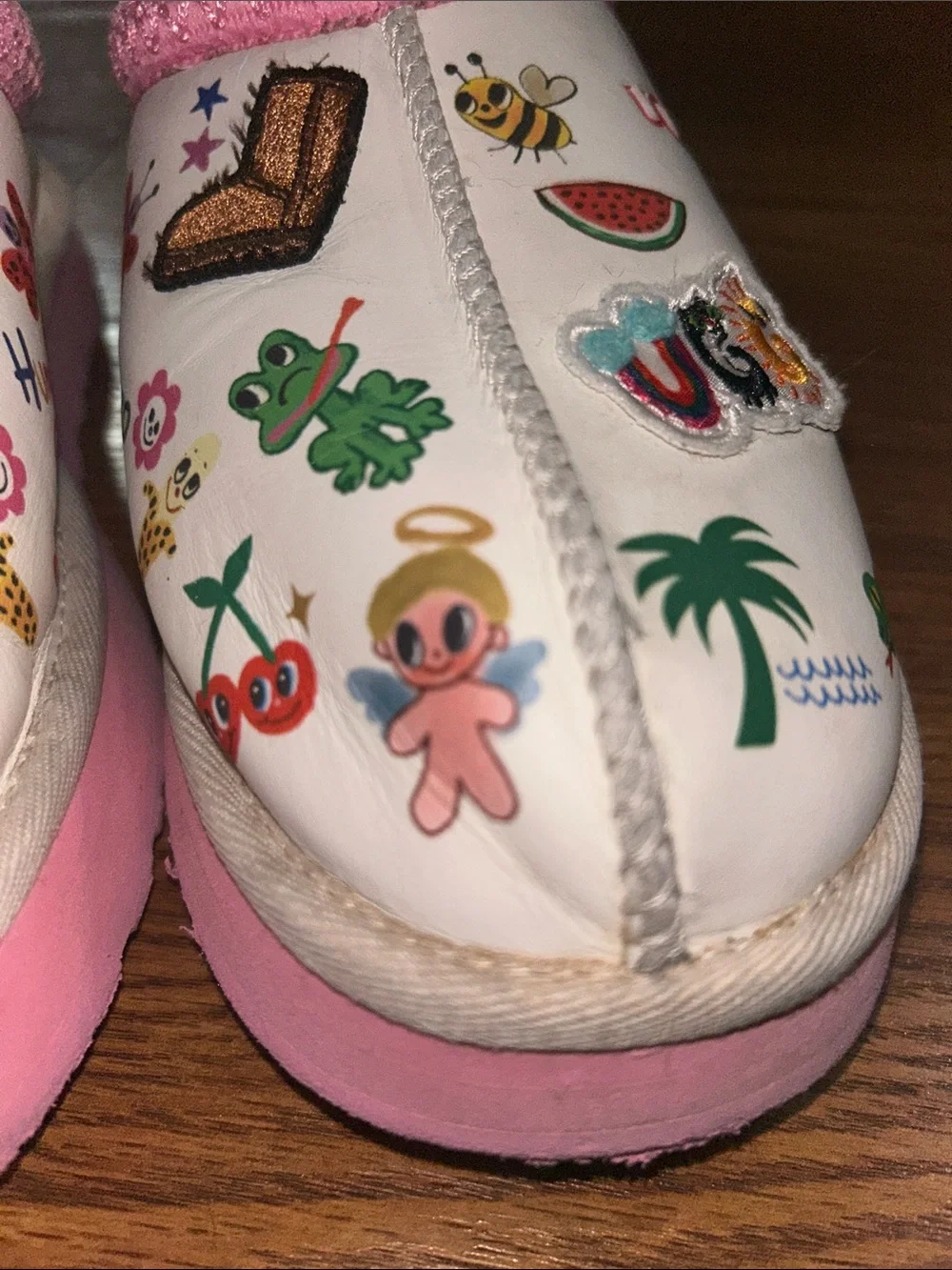 UGG Tazz Pop Sketch Slipper Humberto Cruz White Pink Platform Women's Size 6